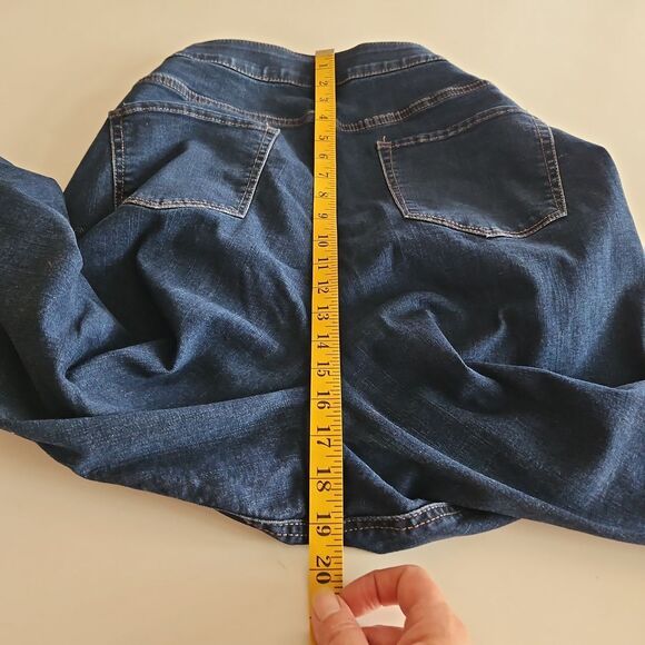 AVA & VUV Women's 18W Blue Jeans - Picture 9 of 10